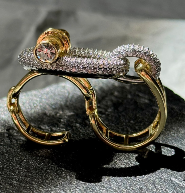 HoopLa - Double Finger Pavé Lock Ring