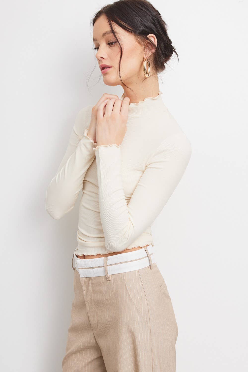 TRIM DETAIL BASIC SOFT RIBBED TOP