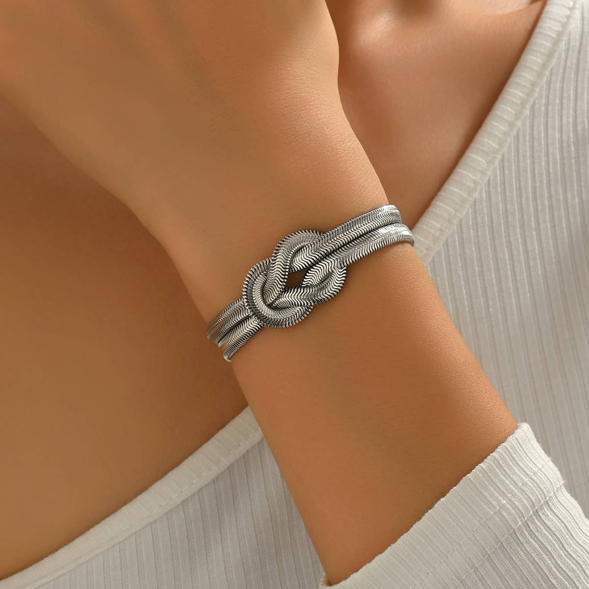 Lyonlee - Eternal Knot Bracelet