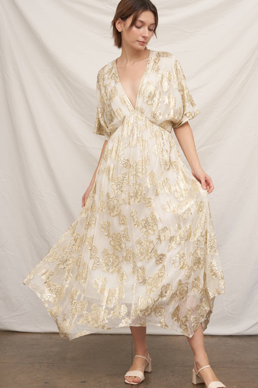 En Crème - V-Neck Kimono Sleeve Maxi Dress
