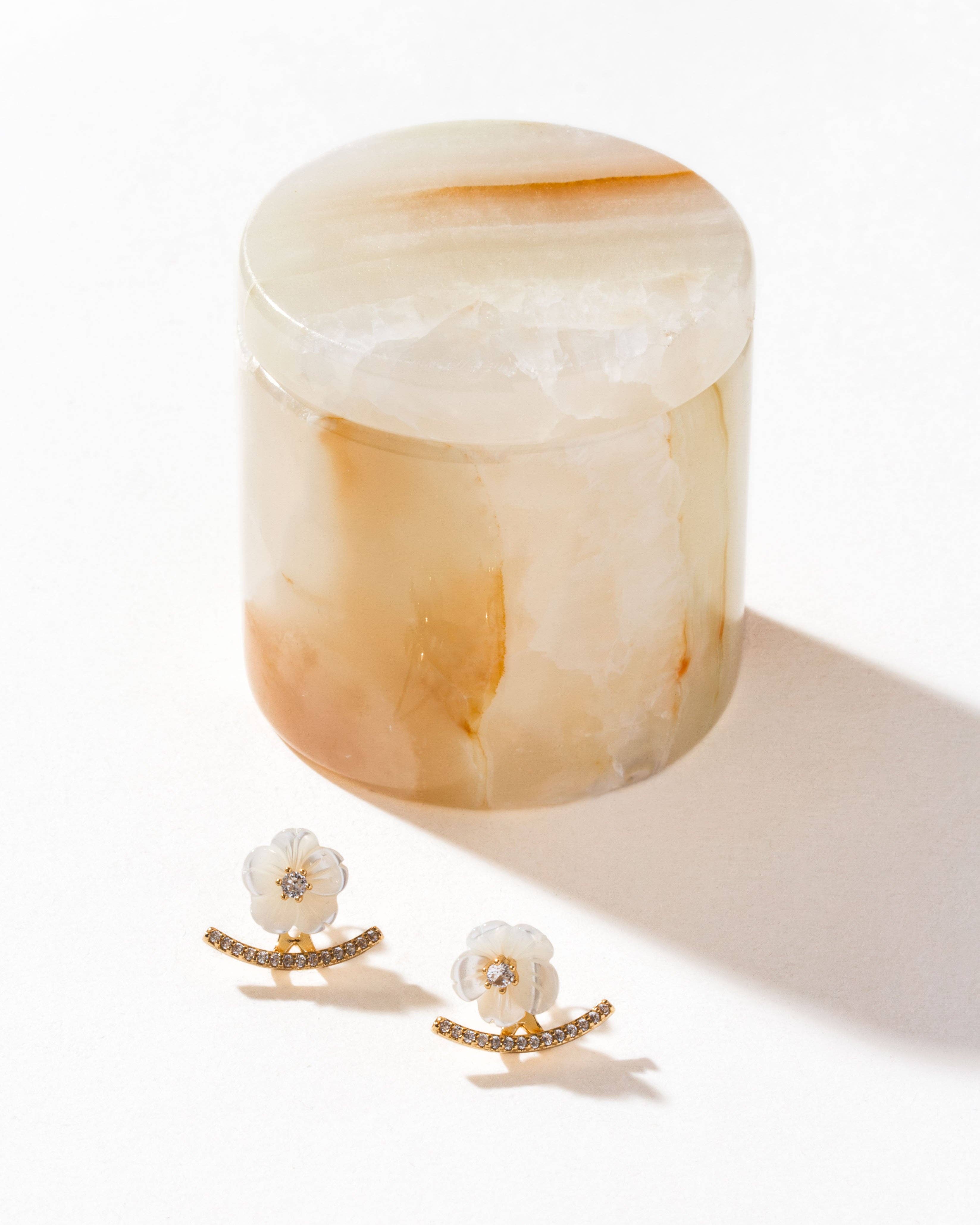 Luna Norte - Calmly Organized Calcite Jewelry Box Mother of Pearl Earring Set