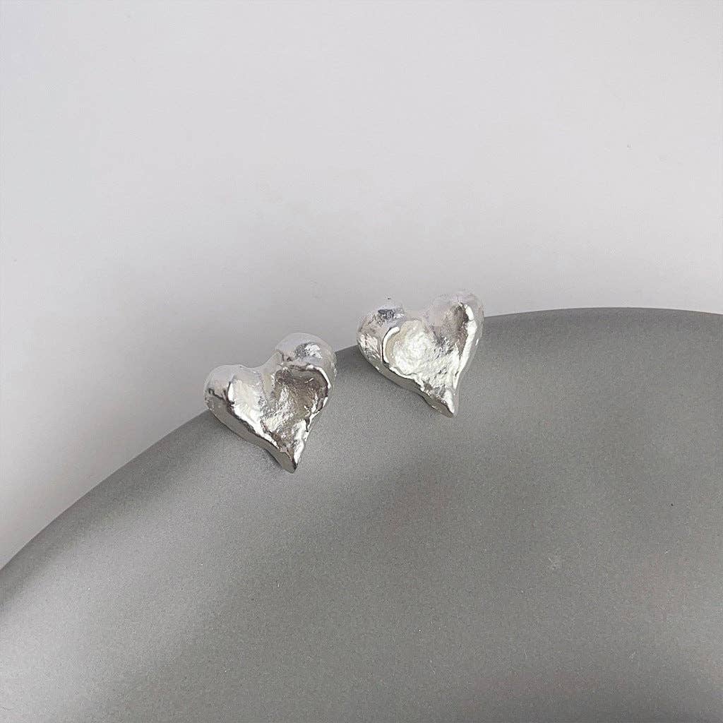 Dipped Shop - Valentine's Day Irregular Molten Heart Stud Earrings