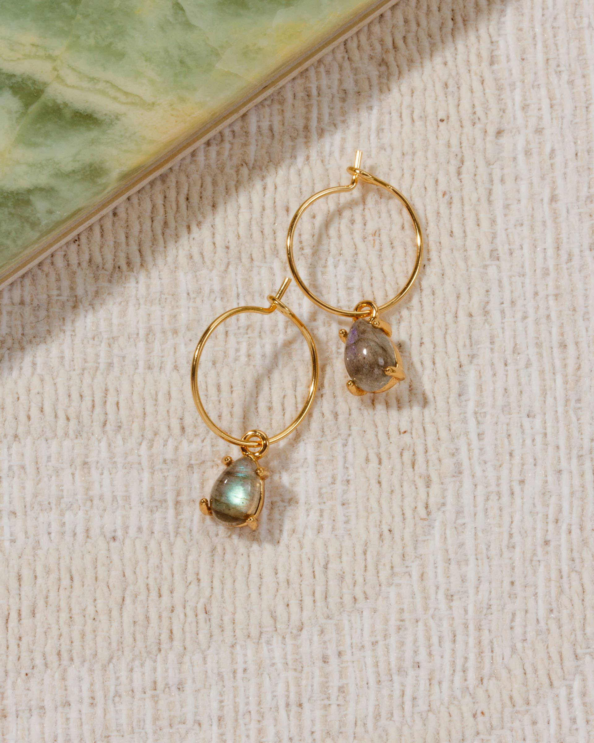 Luna Norte - Airy Hoop Earrings - Labradorite