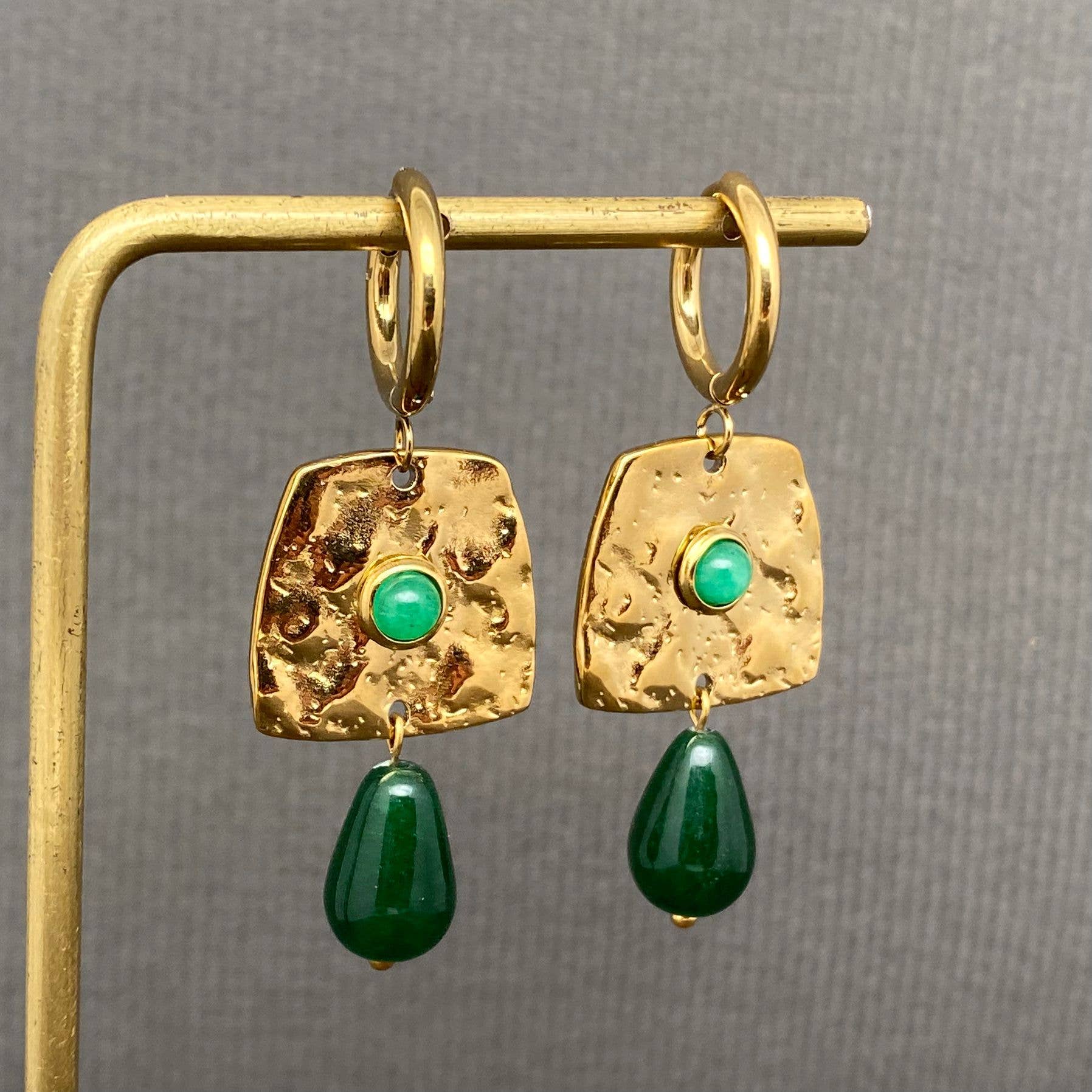 Mio Queena - Green Aventurine Square 18K Golden SS Huggie Earrings - FGS