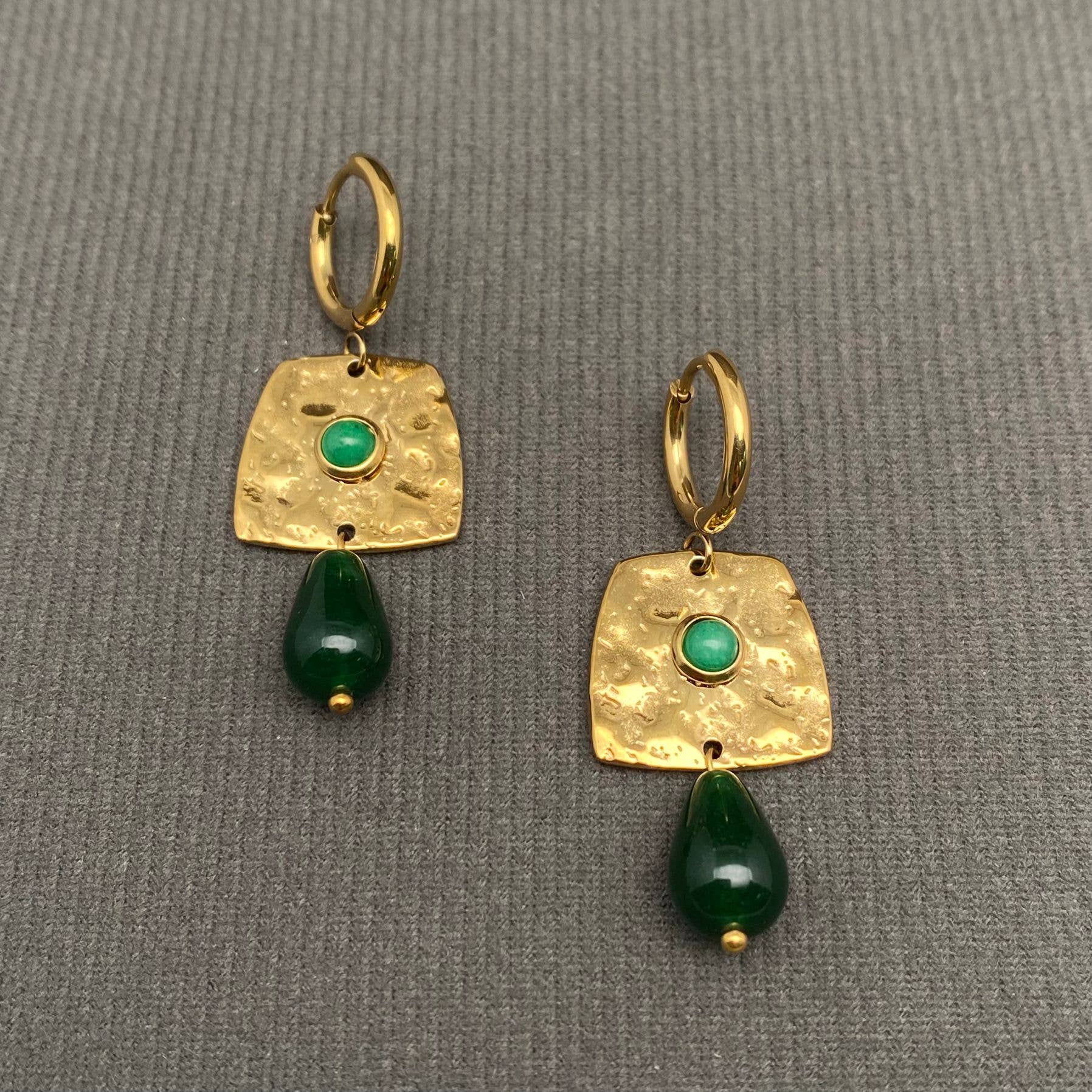 Mio Queena - Green Aventurine Square 18K Golden SS Huggie Earrings - FGS