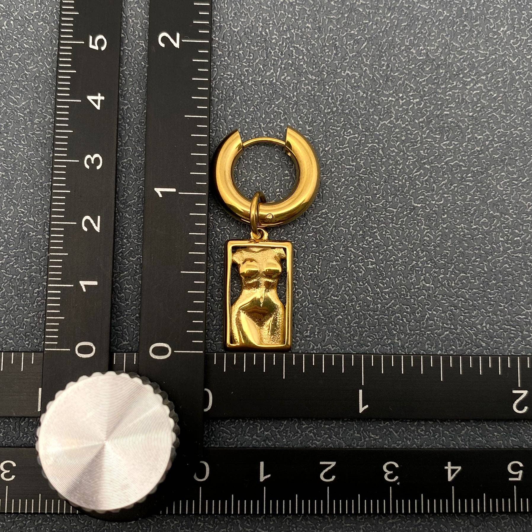 Mio Queena - 18K Gold Plated SS Women Body Cahrm Huggie Earrings - FGS