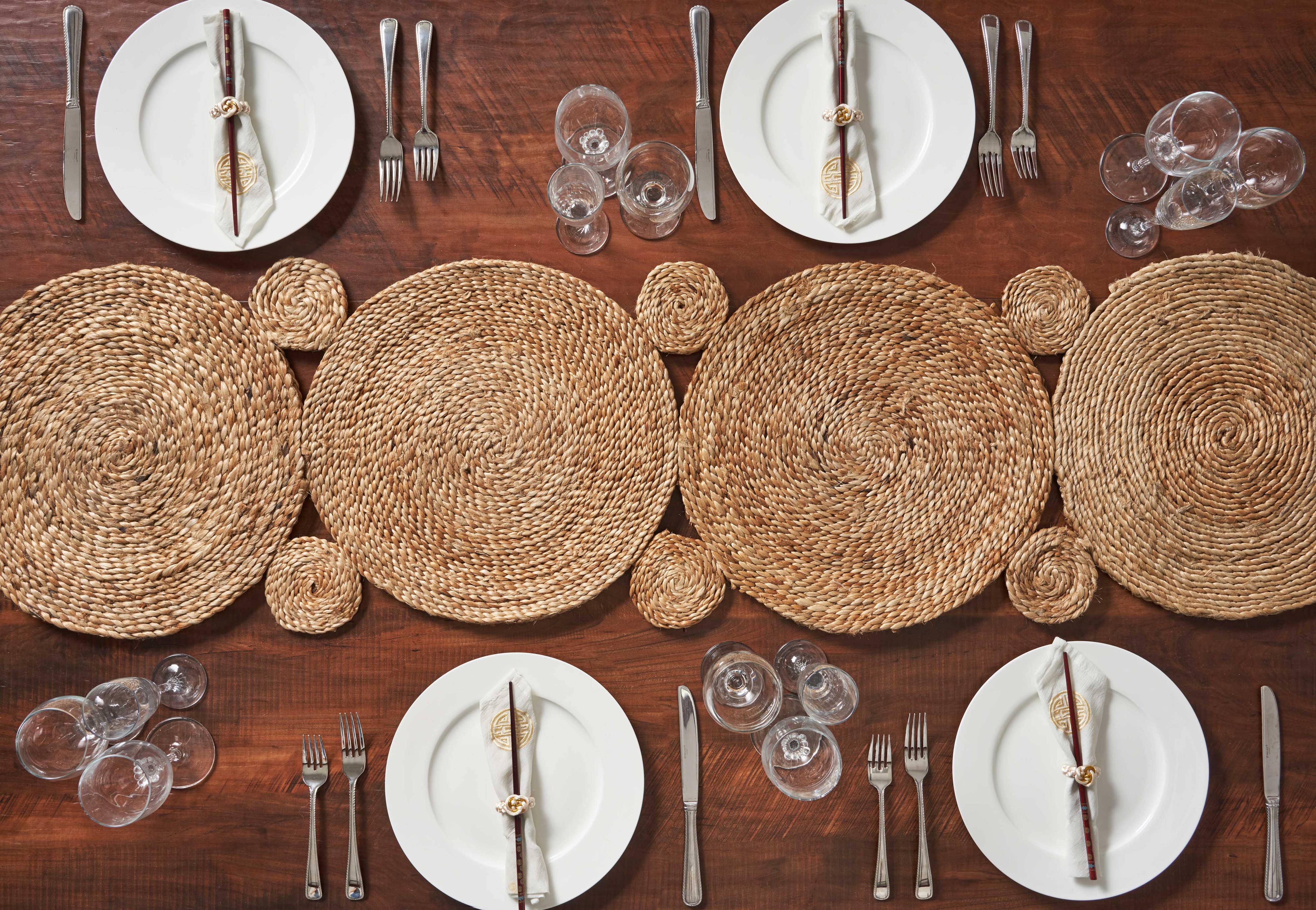 LR Home - Connected Jute Circles Table Runner