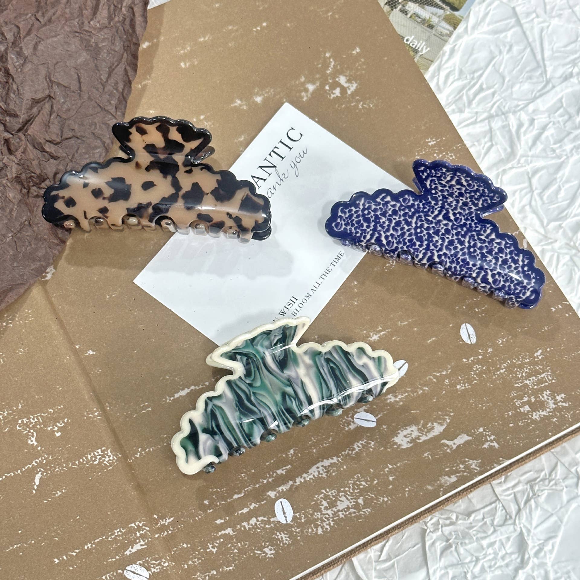SoapElenGlen - Artistic Wave Edged Spotted Tie Dye Hair Claws