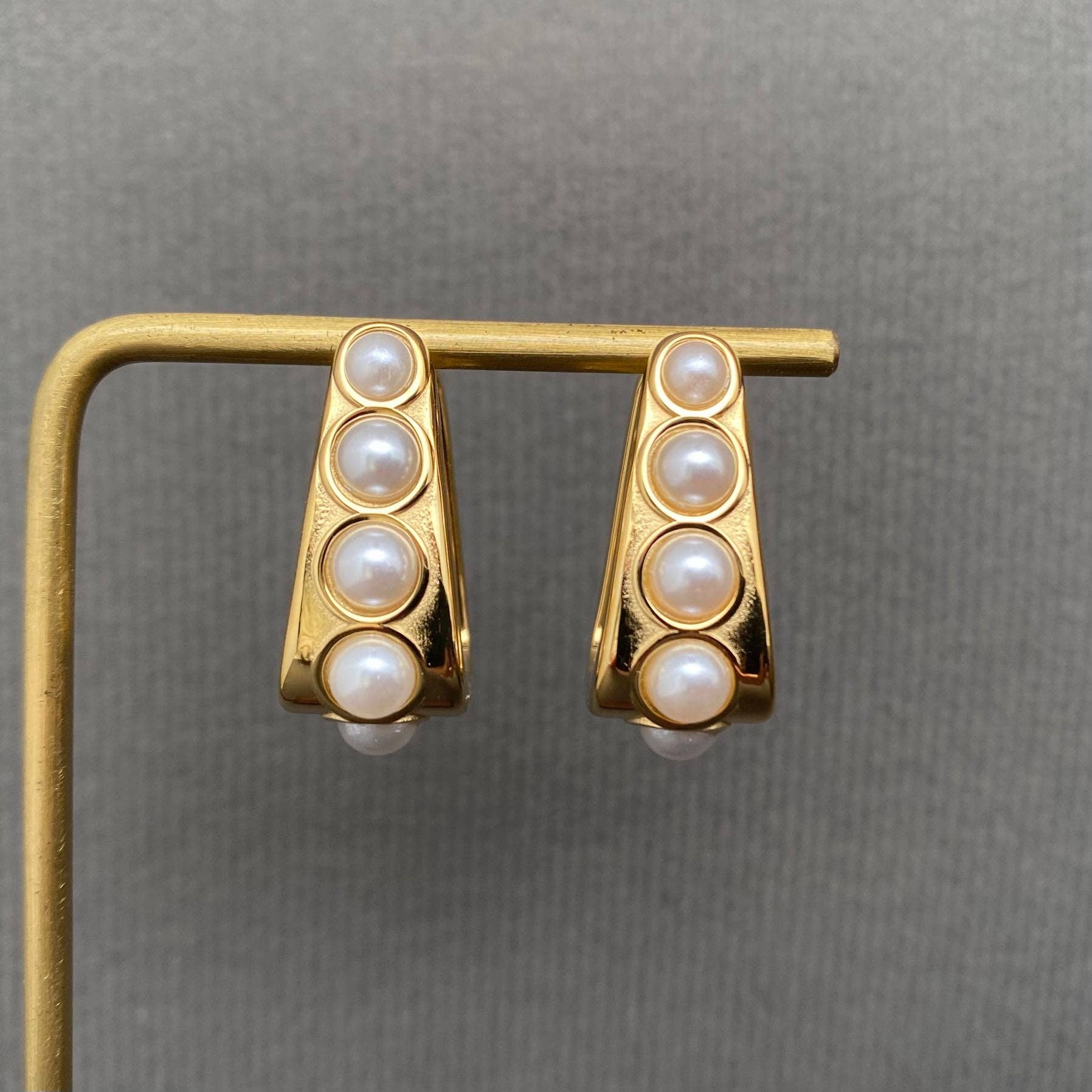 Mio Queena - Pearl Inlaid 18K Gold Plated S.Steel Huggie Earrings - FGS