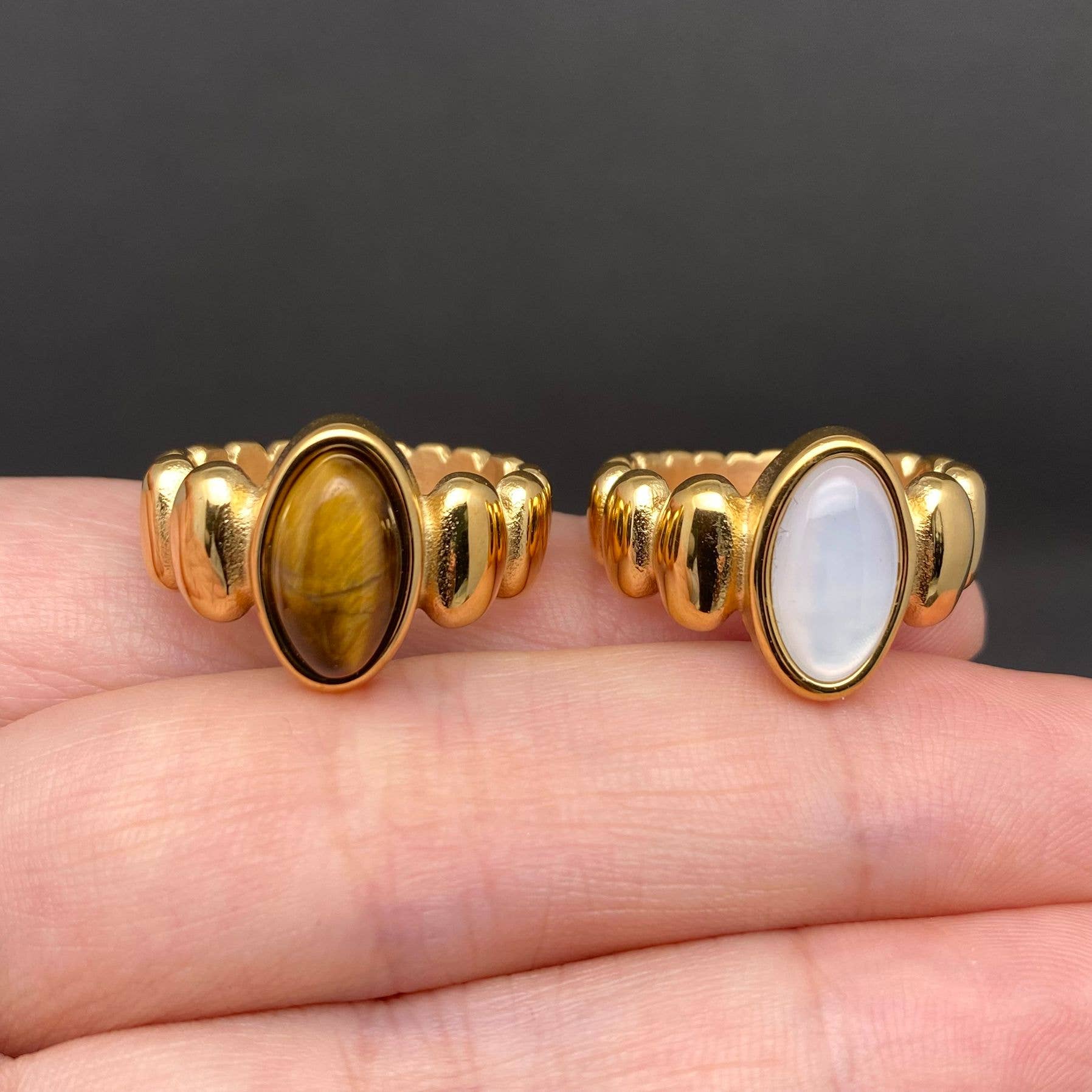 Mio Queena - Tiger's Eye Stone & Shell 18K Golden S.Steel Ring - FGS/CS