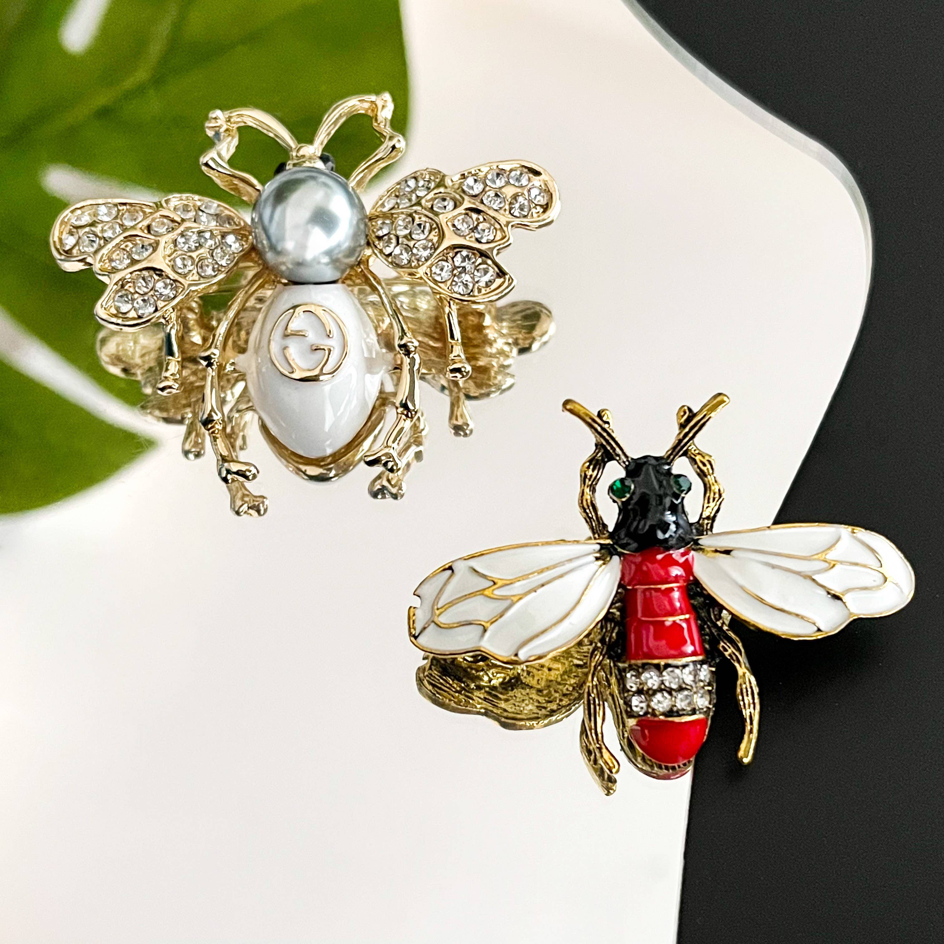 SoapElenGlen - Elegant Rhinestone Bee Brooch, Luxury Insect Lapel Pin