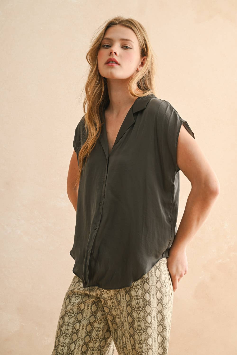 MIOU MUSE BUTTON DOWN CAP SLEEVE SHIRTS