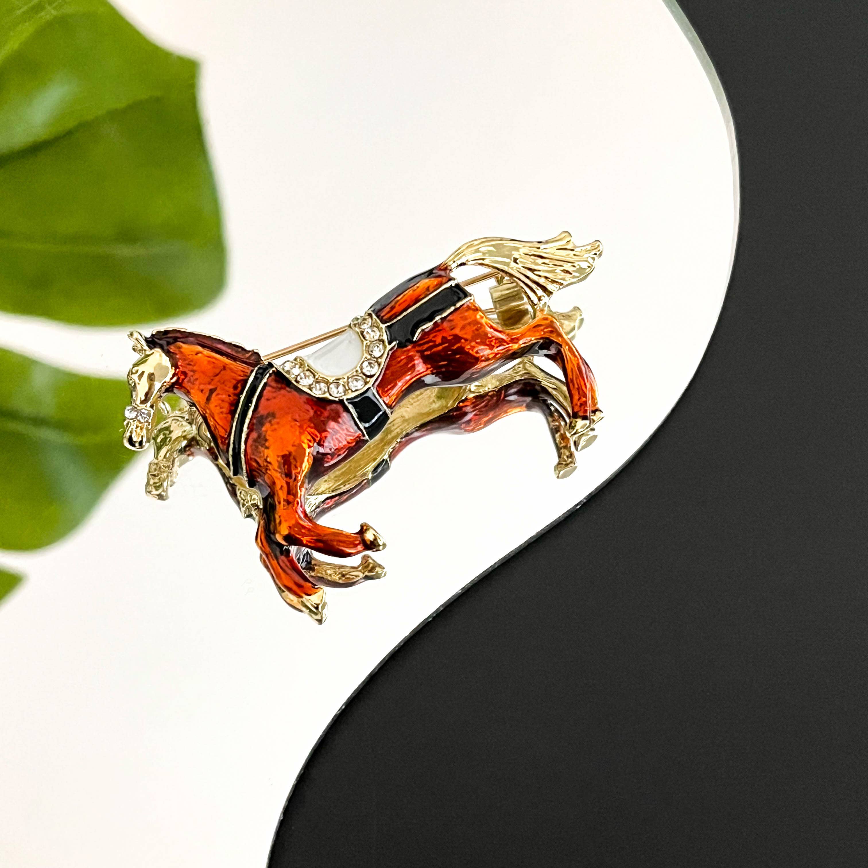 SoapElenGlen - Running Horse Brooch, Elegant Animal Pin