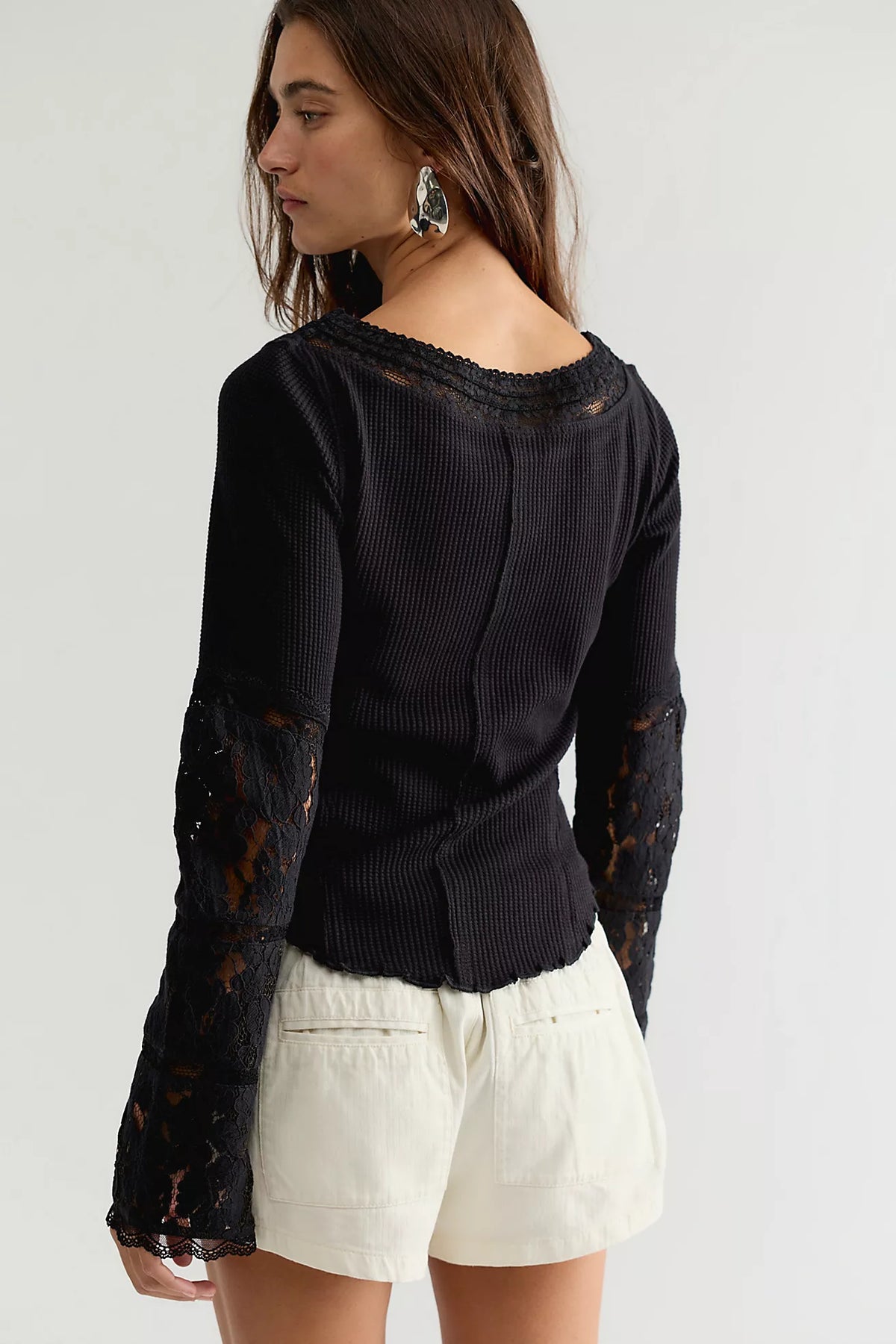 AMBER LACE CUFF / BLACK