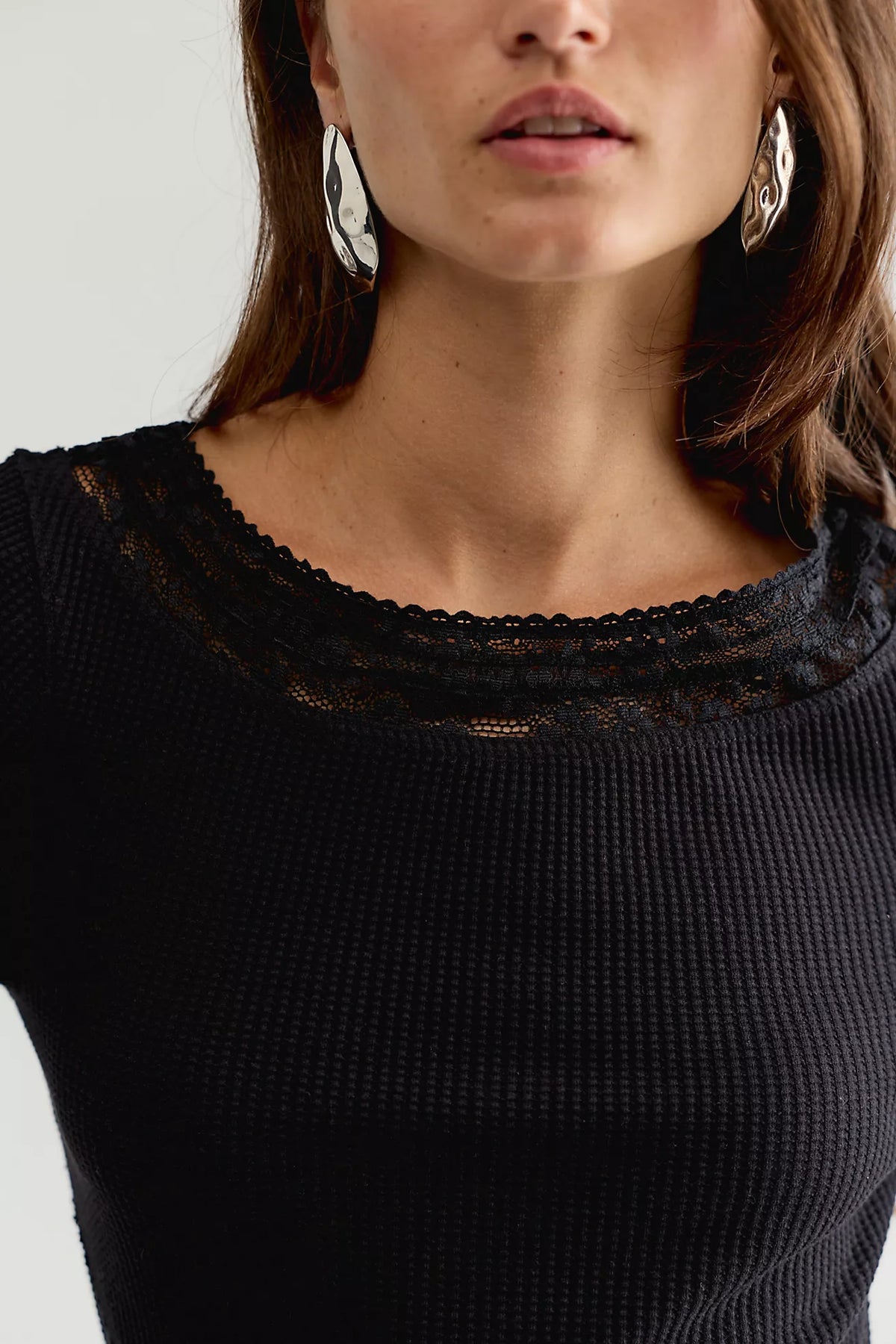 AMBER LACE CUFF / BLACK