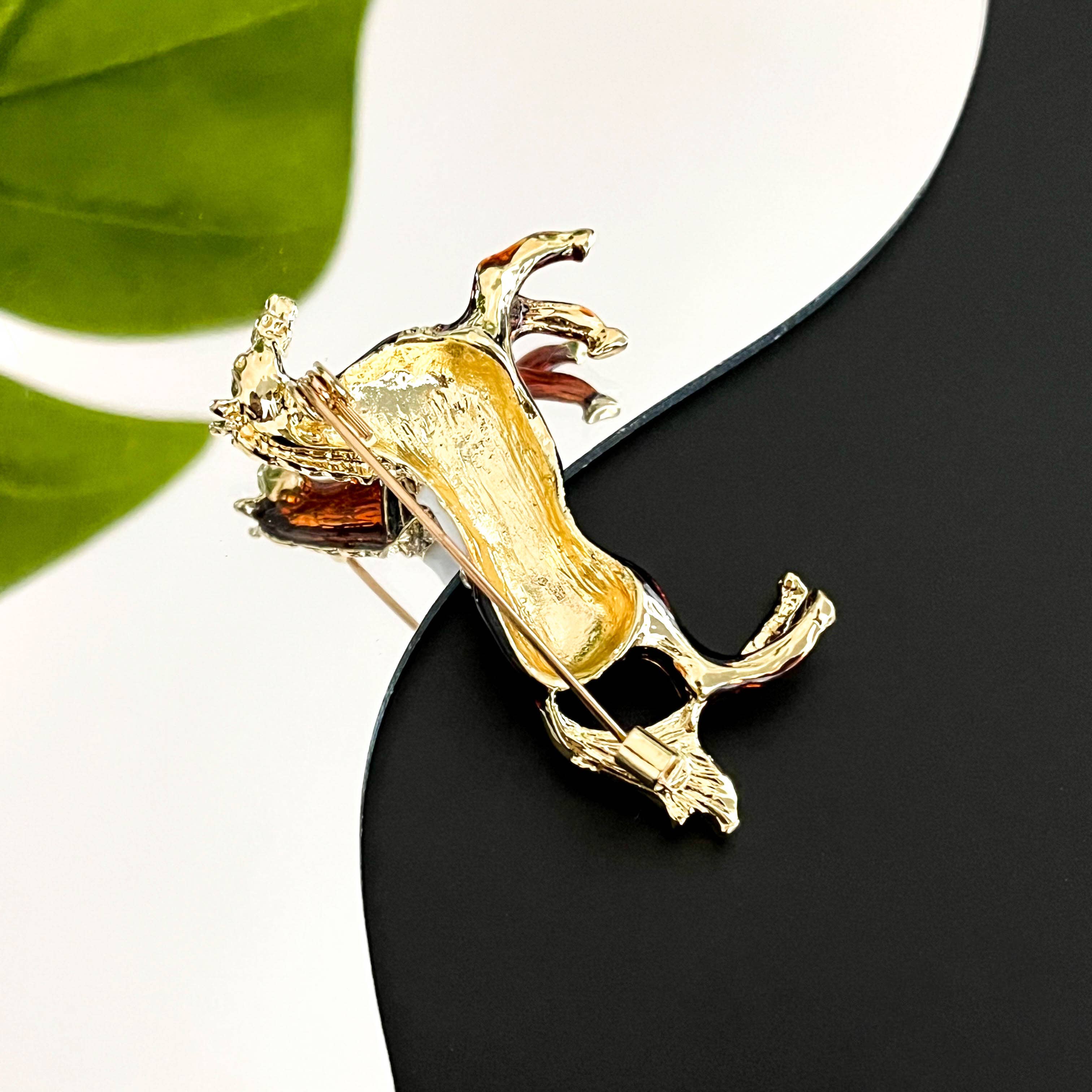 SoapElenGlen - Running Horse Brooch, Elegant Animal Pin