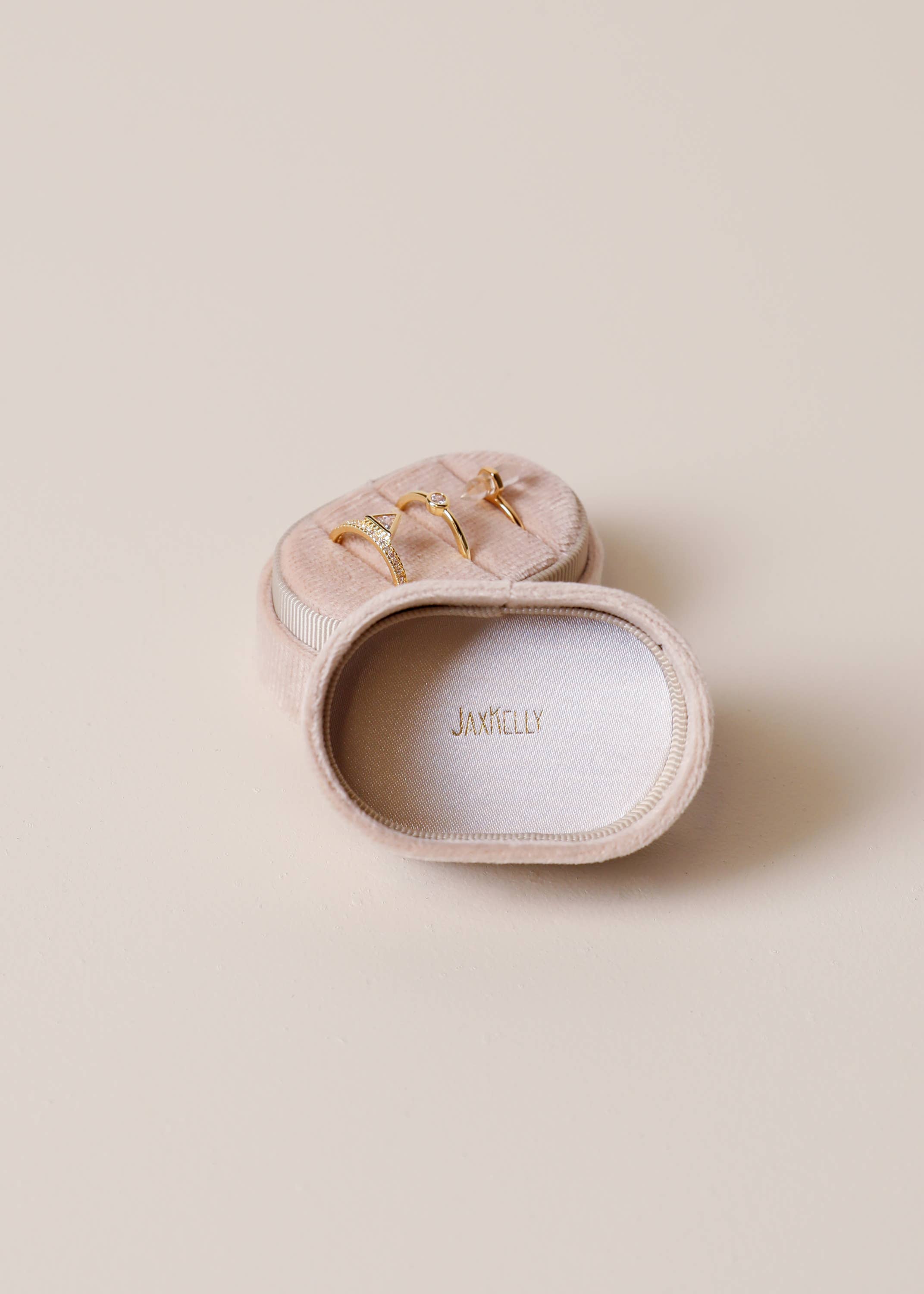 JaxKelly - Velvet Jewelry Box - Small Oval - Cream