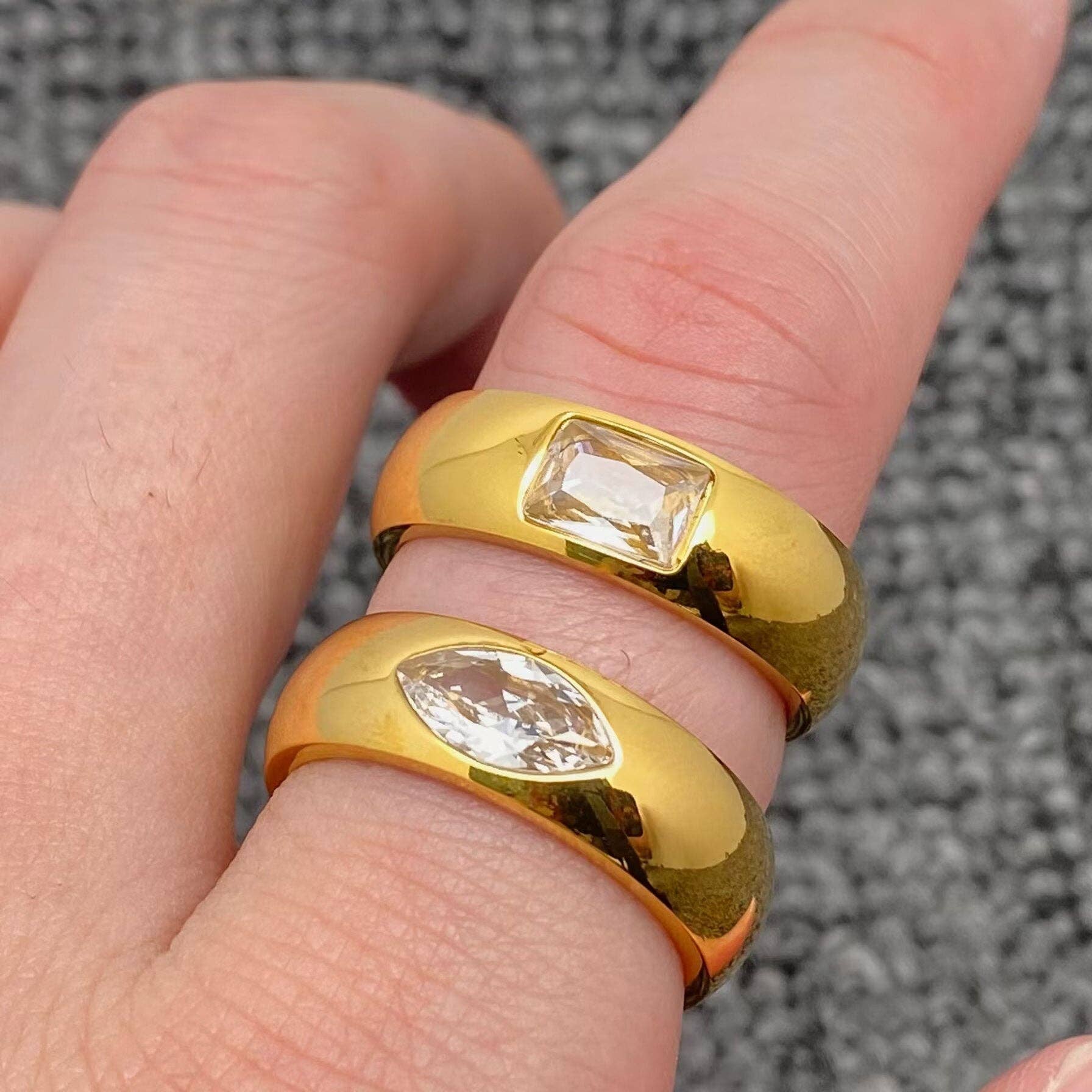 Mio Queena - FGS - White Zircon 18K Gold Plated Stainless Steel Glossy Ring