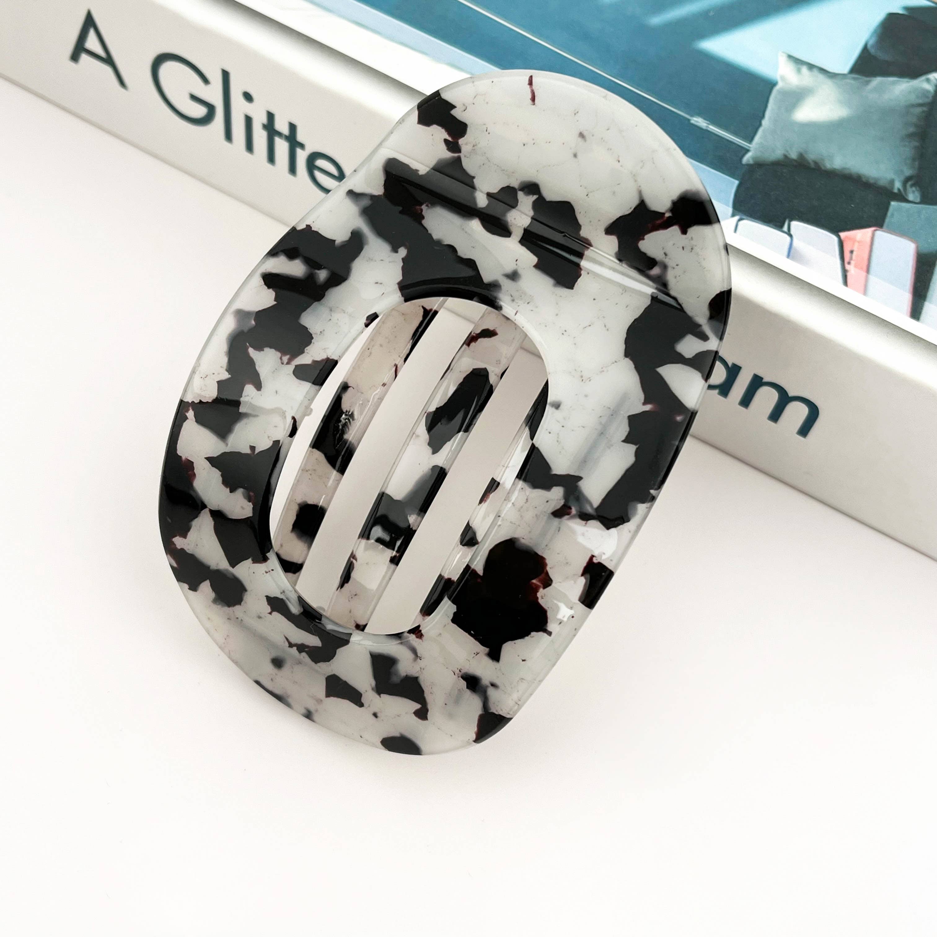 SoapElenGlen - Elegant Flat Oval Hair Clip, Classic Hair Barrette