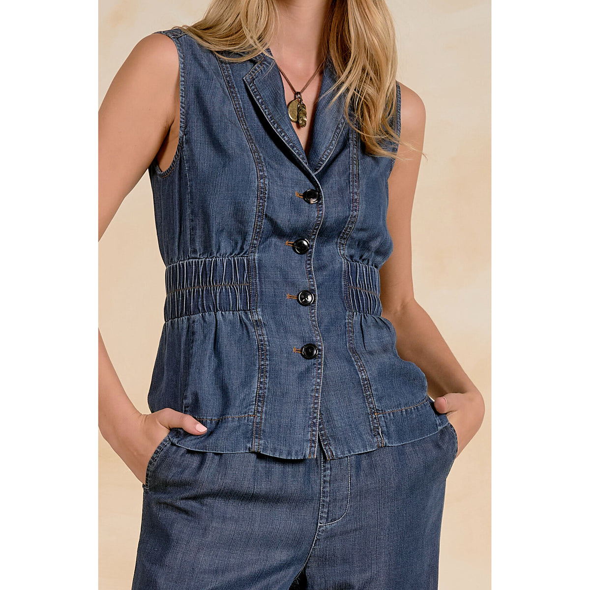 Elan Vest