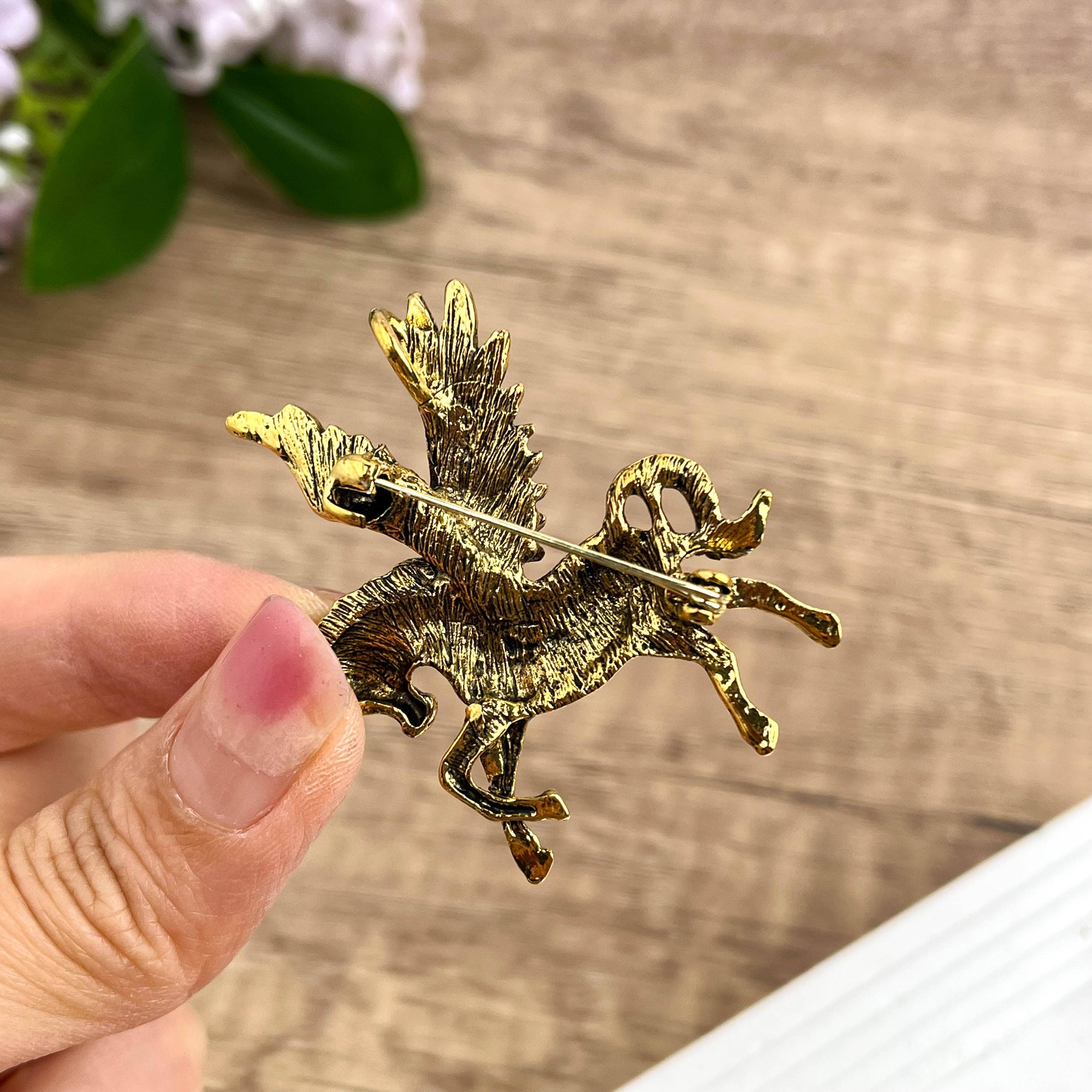 SoapElenGlen - Winged Horse Metal Brooch, Animal Ornaments
