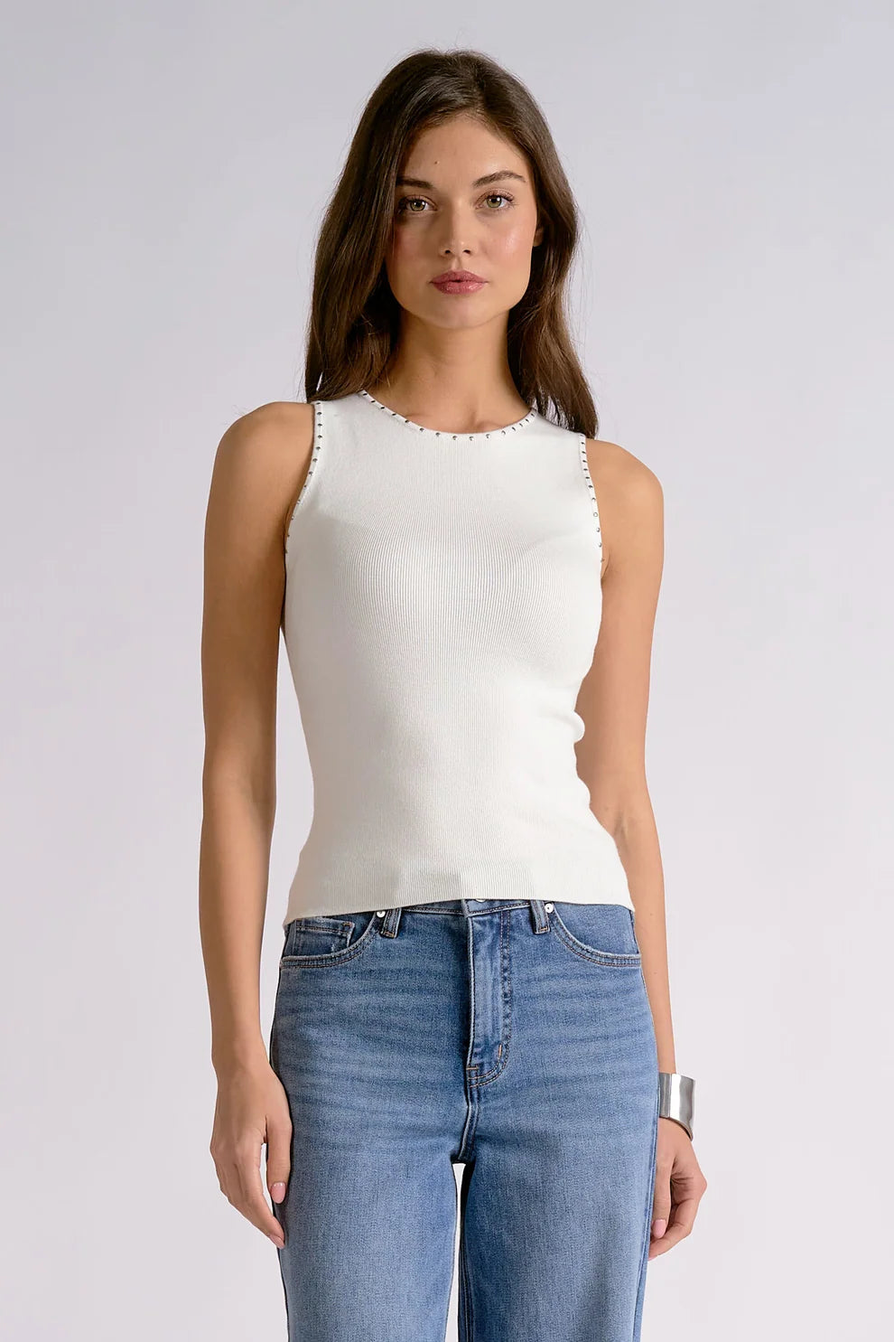 Elan Stud Tank