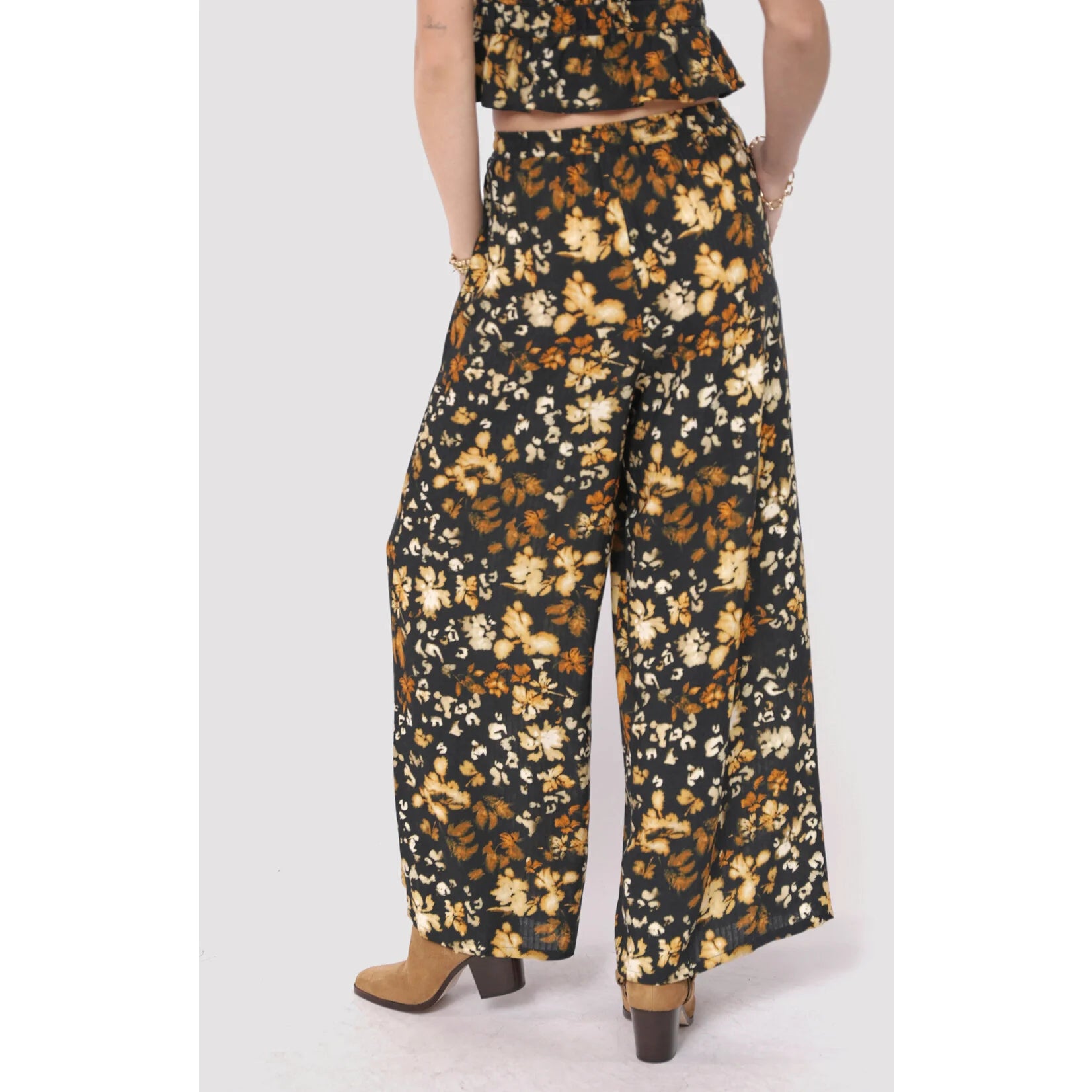 WITH EASE PRINTED WIDE LEG PULL ON PANTS