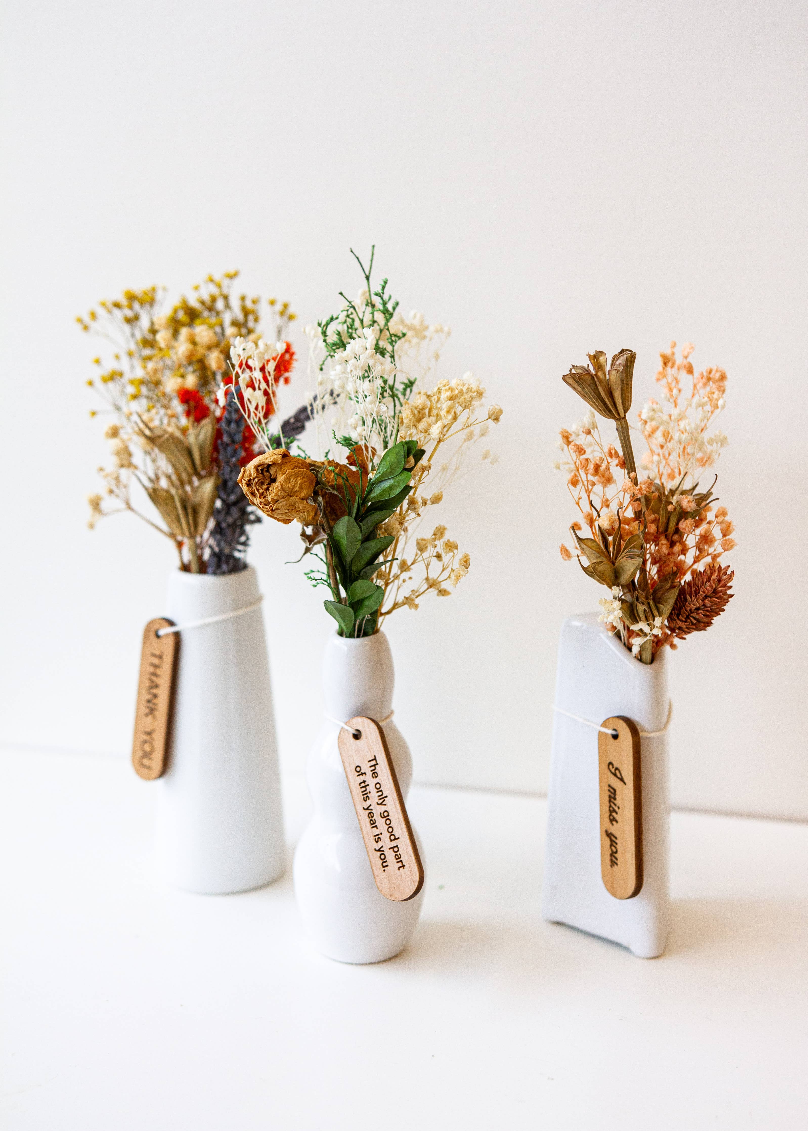 Lucca - Mini Dried Floral Vases & Wood Gift Tag