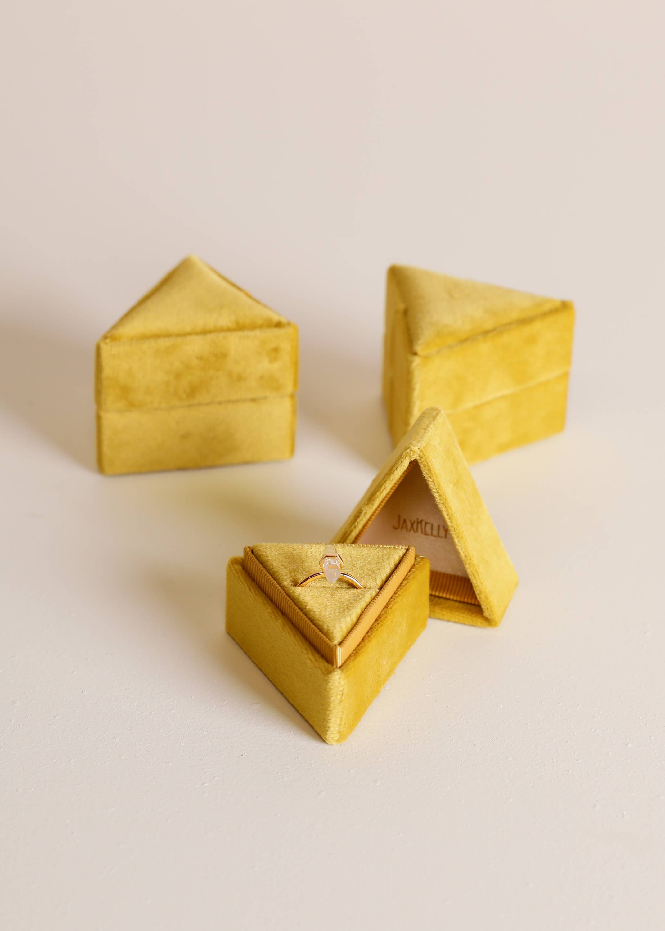 JaxKelly - Velvet Jewelry Box - Triangle - Chartreuse