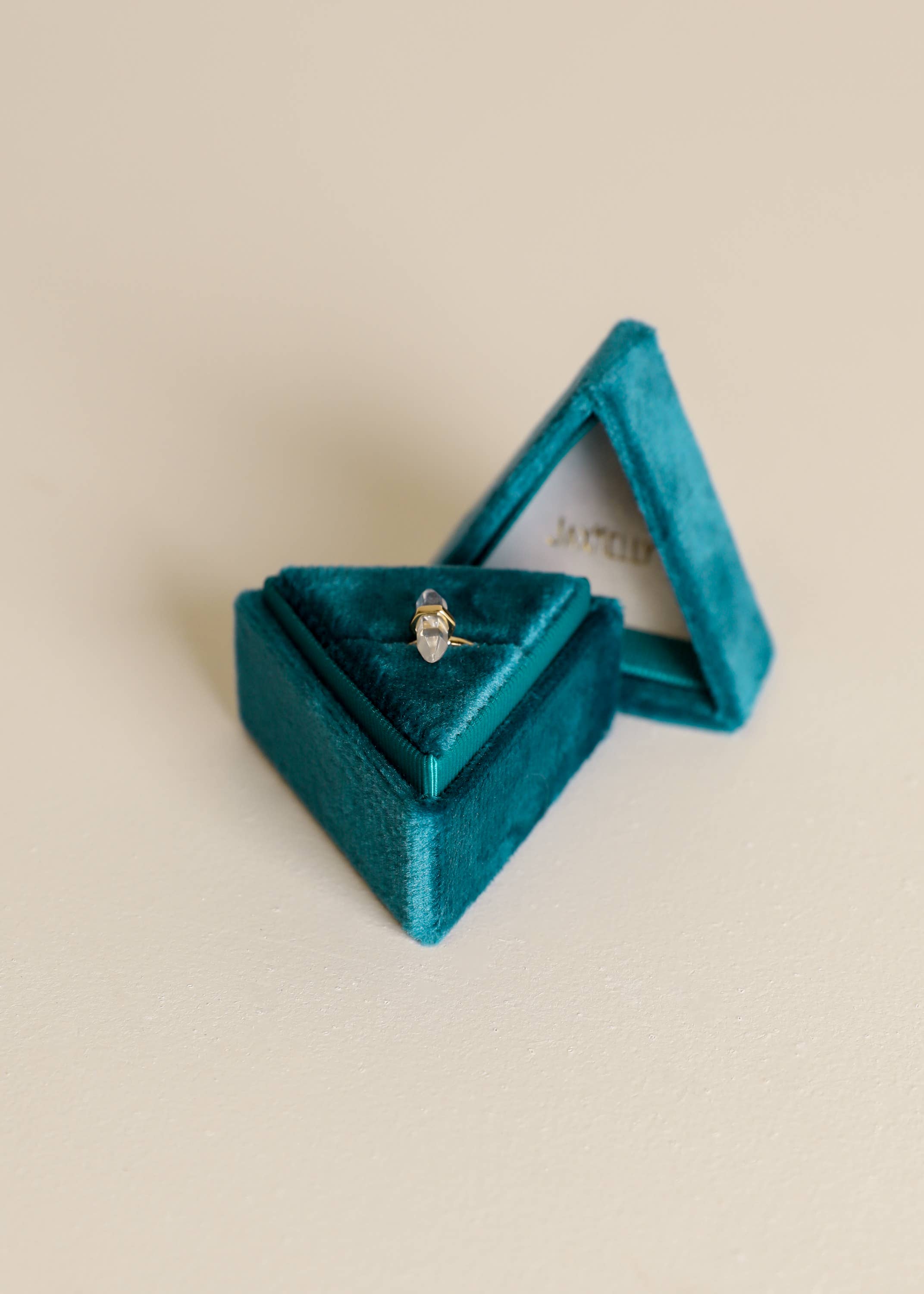 JaxKelly - Velvet Jewelry Box - Triangle