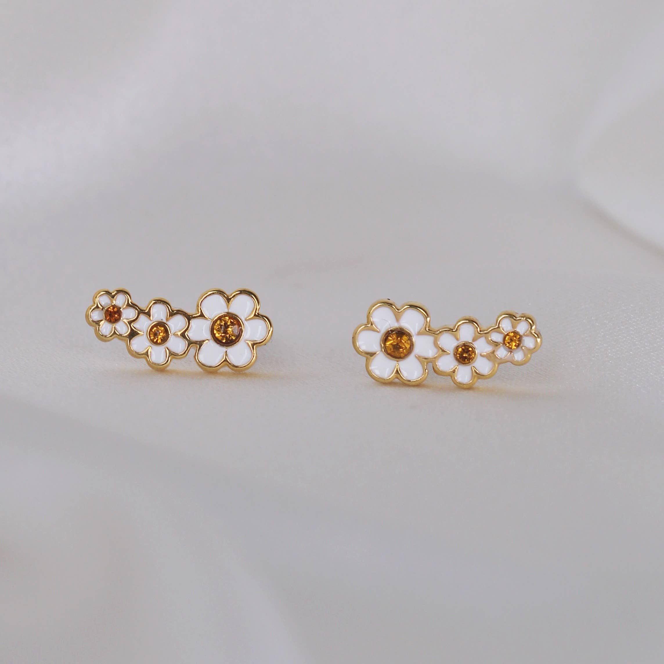 Wildflower + Co. - Daisy Chain Stud Earrings